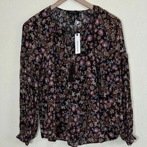 2/$30 Olivaceous Size Medium Floral Flowy Boho Romantic Top Blouse Shirt